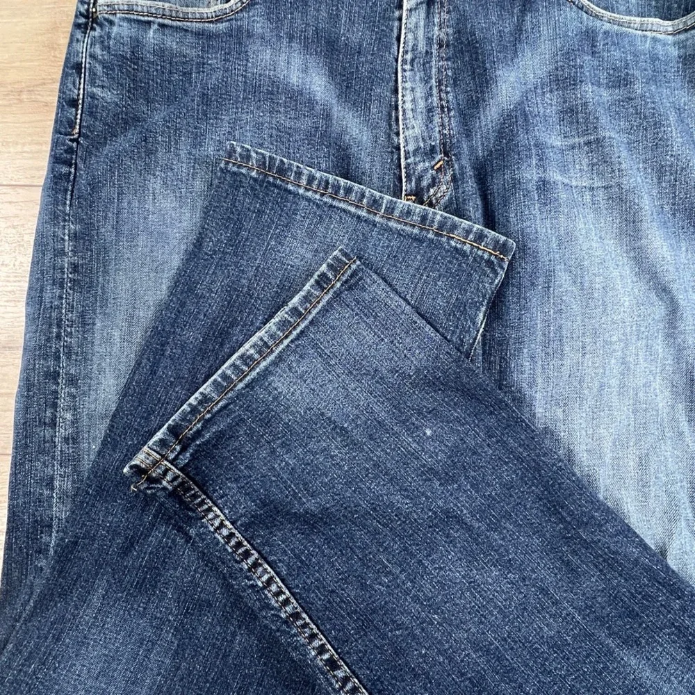 Levis 505 Regular Fit Jeans Mens 38x32 Blue Medium Wash Straight Leg